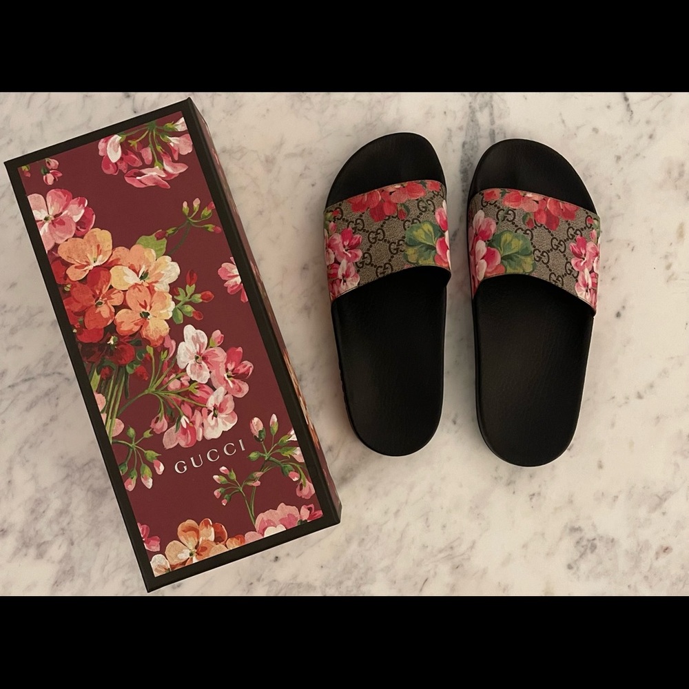 New! Gucci Women’s GG Blooms Supreme Slide Sandals